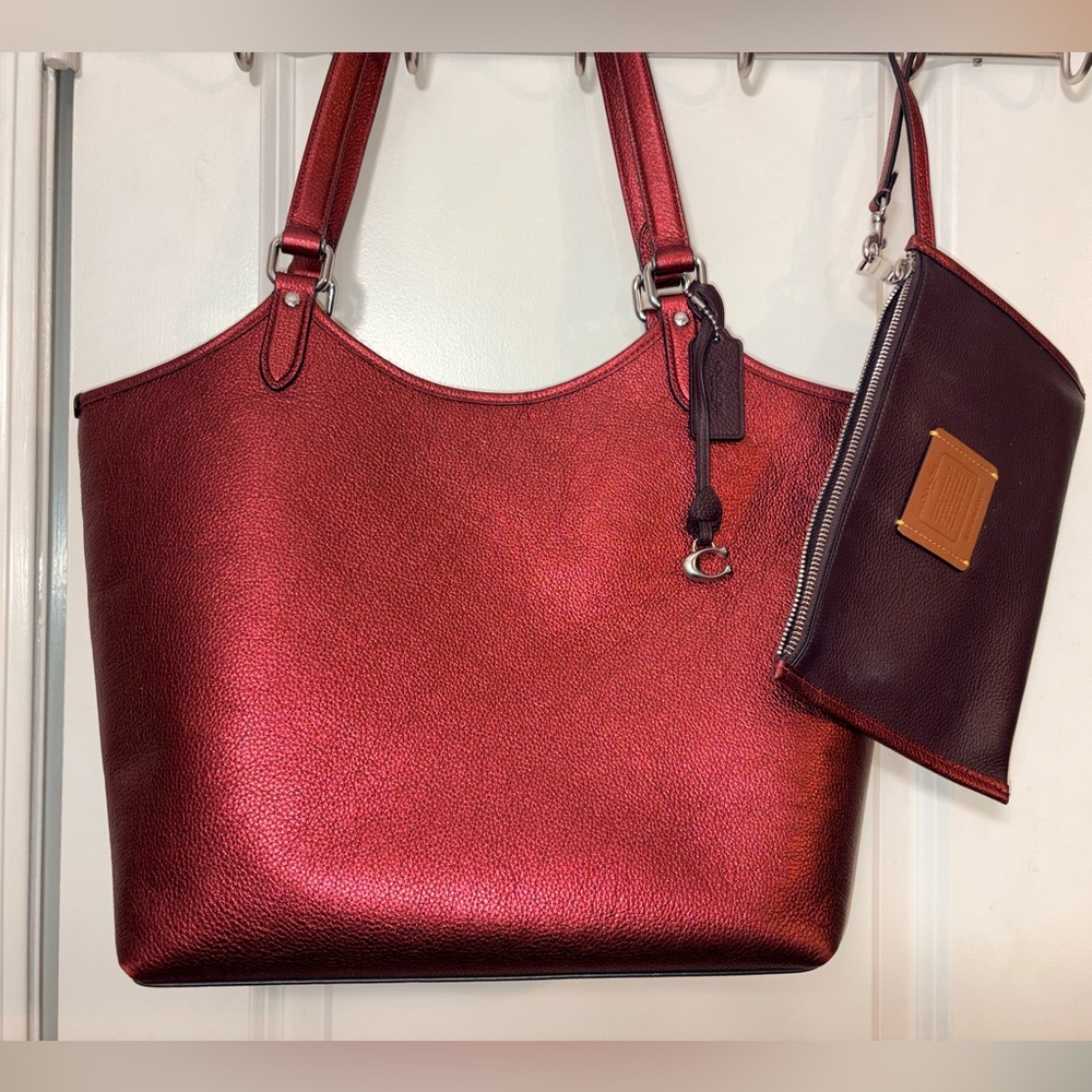 ✨ Coach Metallic Raspberry Day Tote & Matching Pouch Set ✨ C0869 - Picture 13 of 14